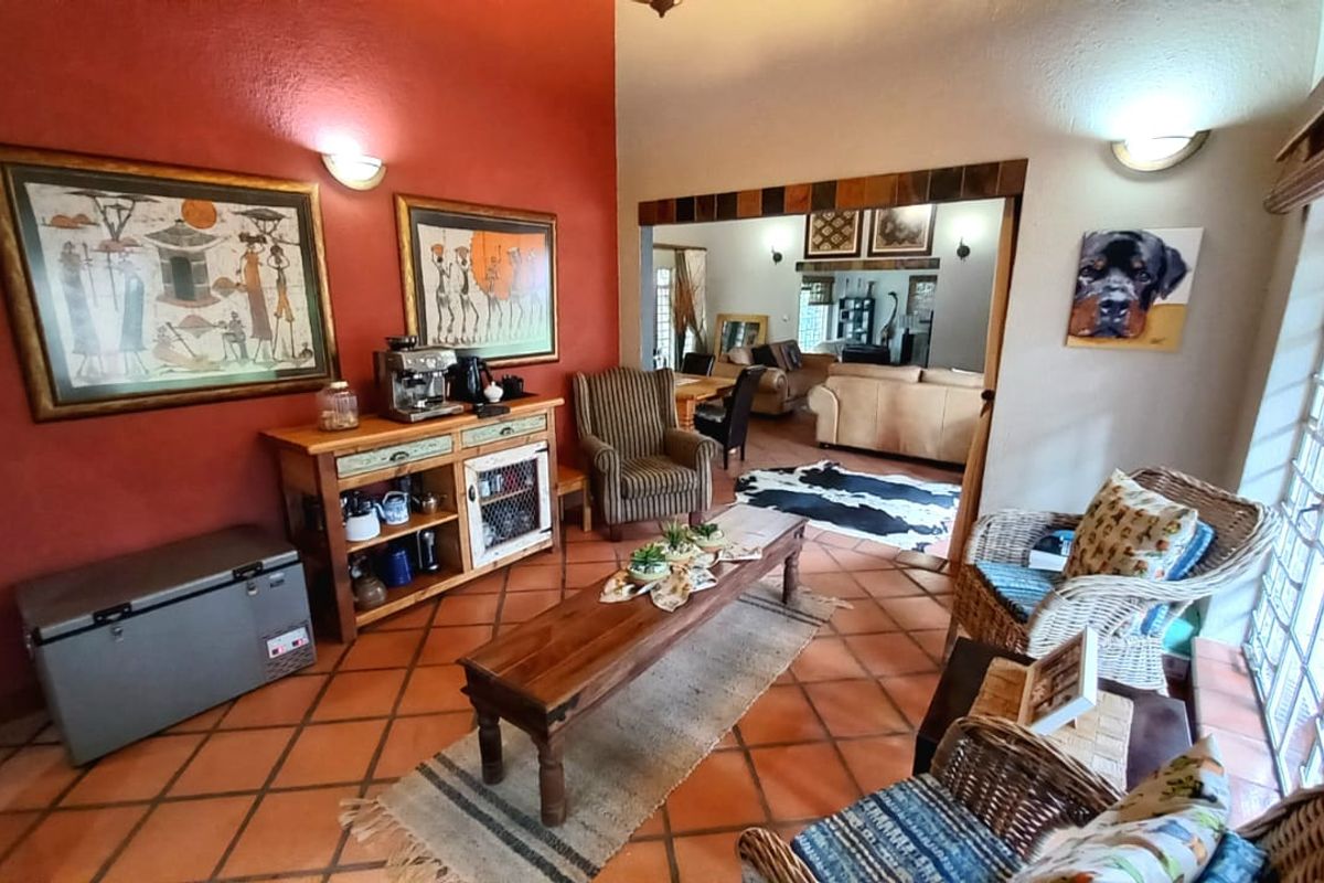 Stunning 3 bedroom home for sale in SW 5 proper ,Vanderbijlpark. - Photo 4