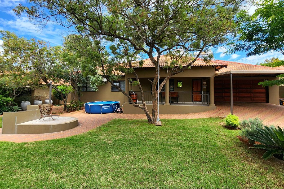 EXCLUSIVE, UPMARKET, LIFESTYLE HOME IN BELA BELA - Photo 4