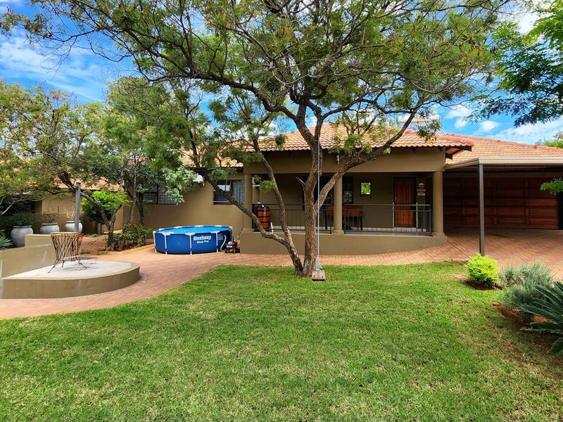 EXCLUSIVE, UPMARKET, LIFESTYLE HOME IN BELA BELA - Photo 4