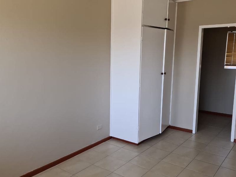 !Stunning Cozy Duplex Up For Sale! - Photo 9