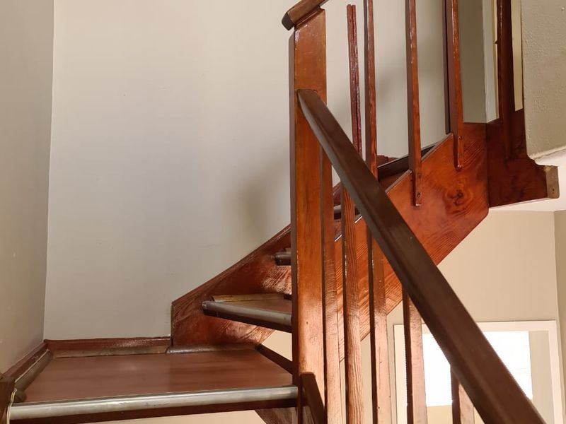 !Stunning Cozy Duplex Up For Sale! - Photo 7