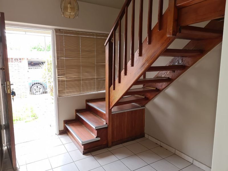 !Stunning Cozy Duplex Up For Sale! - Photo 6