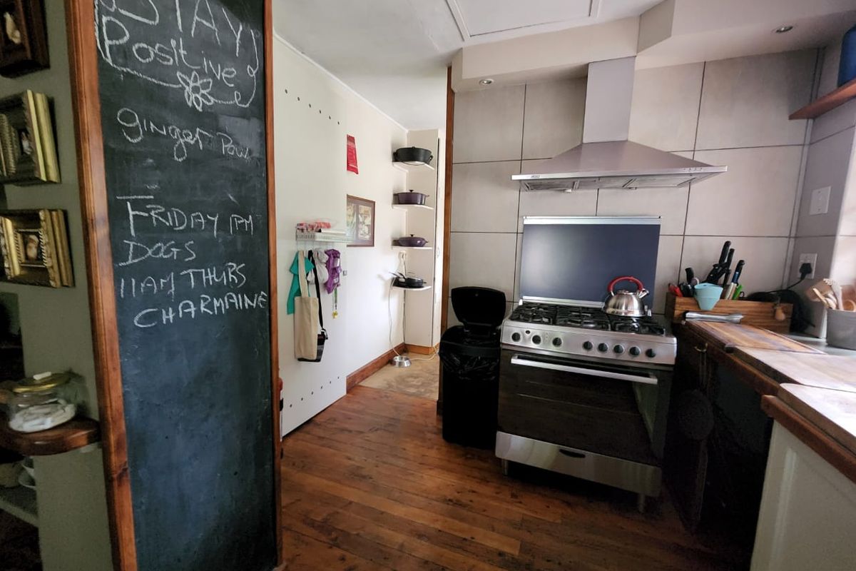 Marlbank River Front House - Photo 5