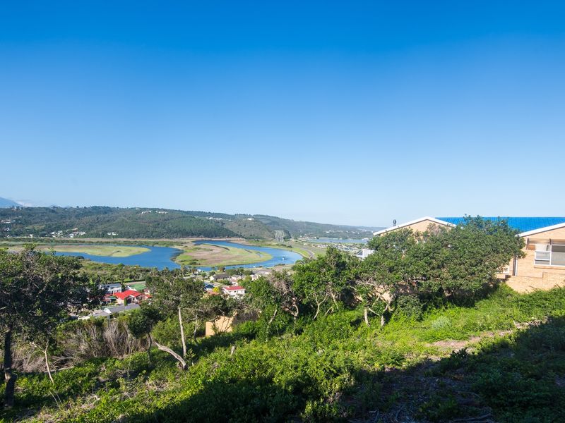 Large stand with panoramic views of the mountains, river and ocean - Photo 3