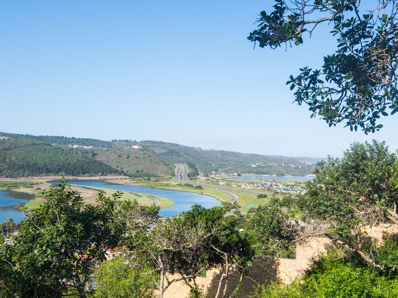 Large stand with panoramic views of the mountains, river and ocean - Photo 4