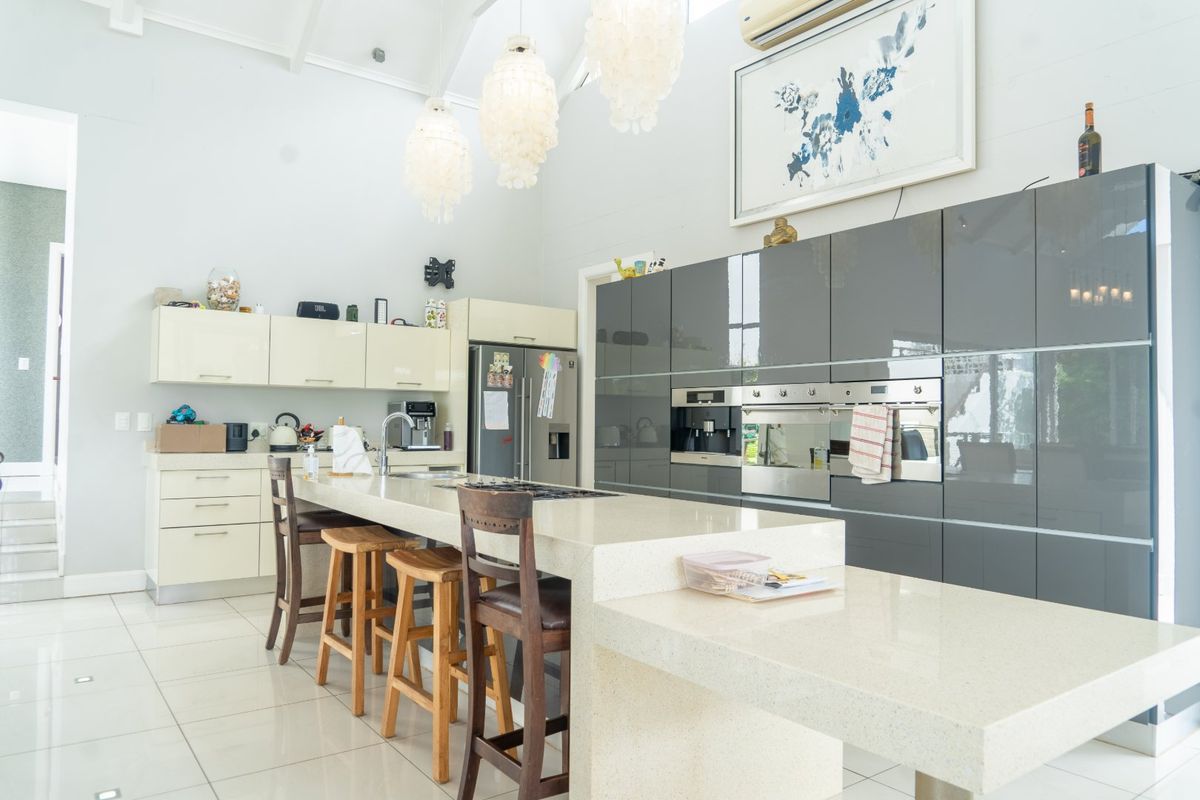 Luxurious Family Home in Simbithi Eco Estate, Ballito - Photo 4