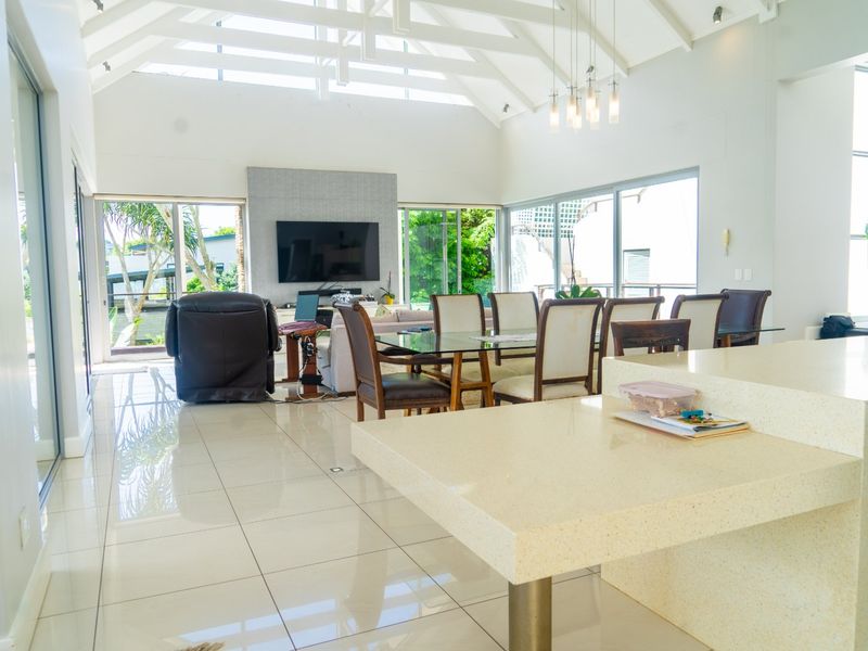 Luxurious Family Home in Simbithi Eco Estate, Ballito - Photo 6