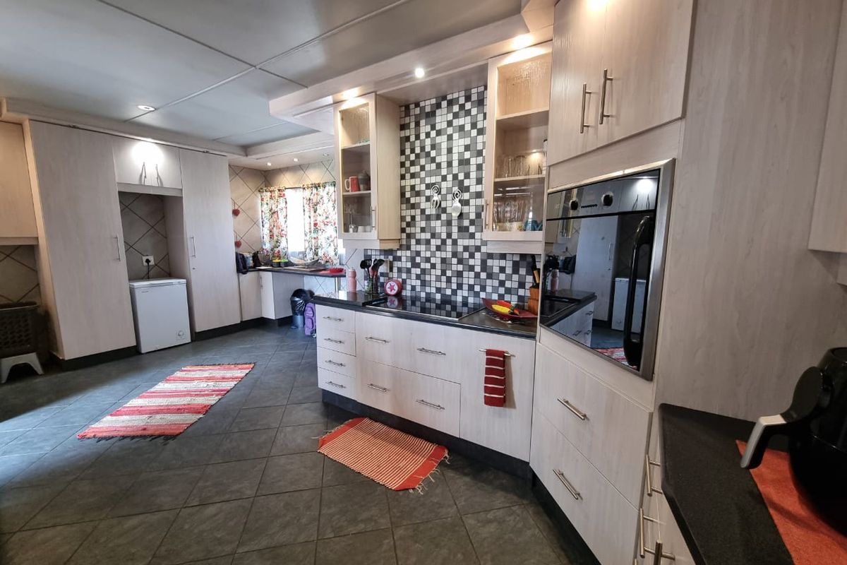 Beautiful house for sale - Photo 2