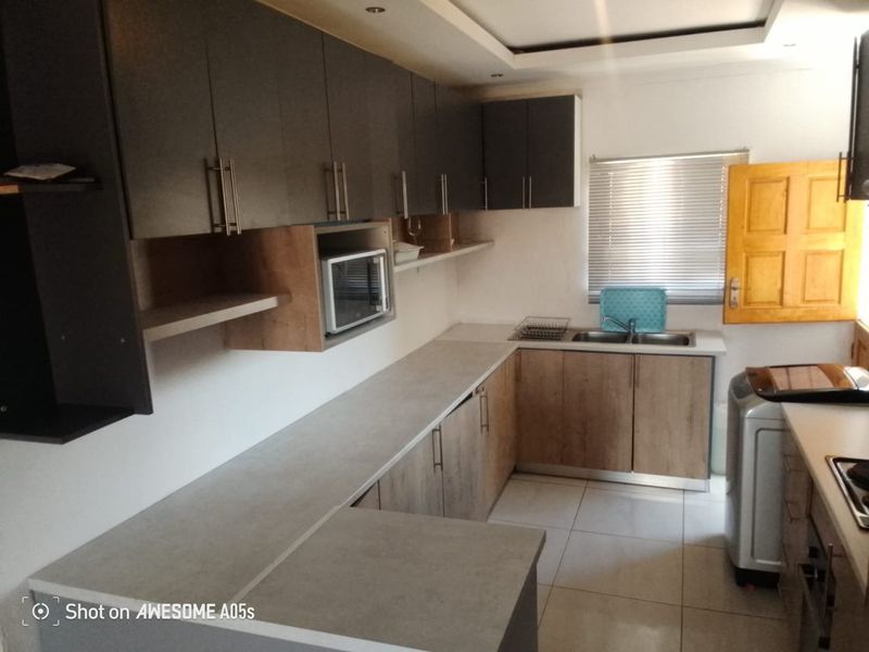 A newly build modern gem - Photo 2