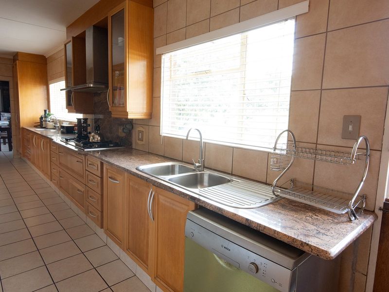 Stylish and well equipped family haven in Jordaanpark, Heidelberg - Photo 7