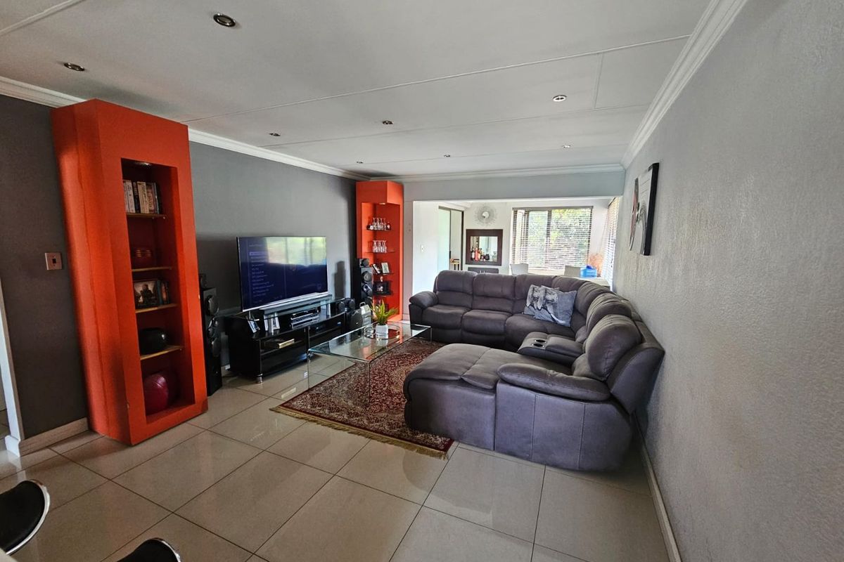 Newly Renovated 2 Bedroom  Apartment for Sale in Vaalpark - Photo 5