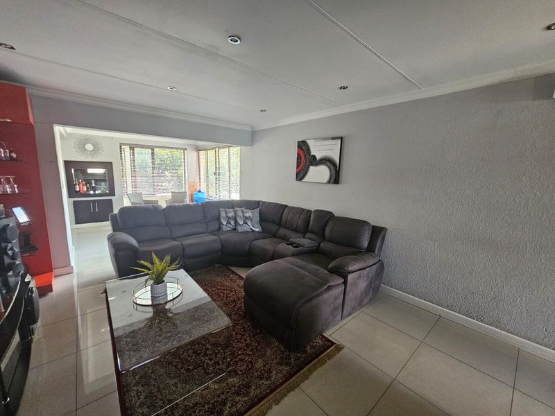 Newly Renovated 2 Bedroom  Apartment for Sale in Vaalpark - Photo 6