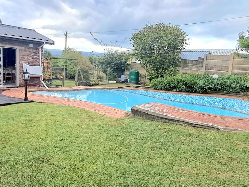 Spacious, Secure & Perfectly Positioned Family Home in Fairbridge Heights! - Photo 1