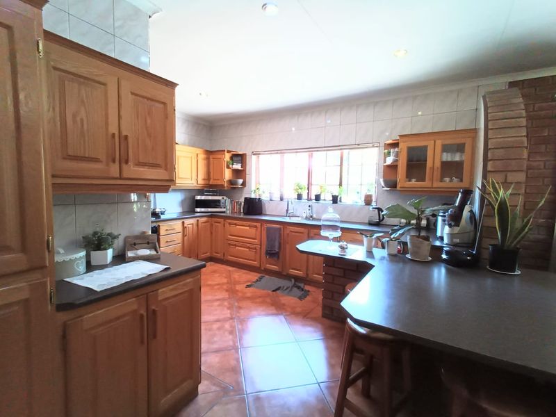 Beautiful 3 bedroom family home in sought-after . - Photo 10