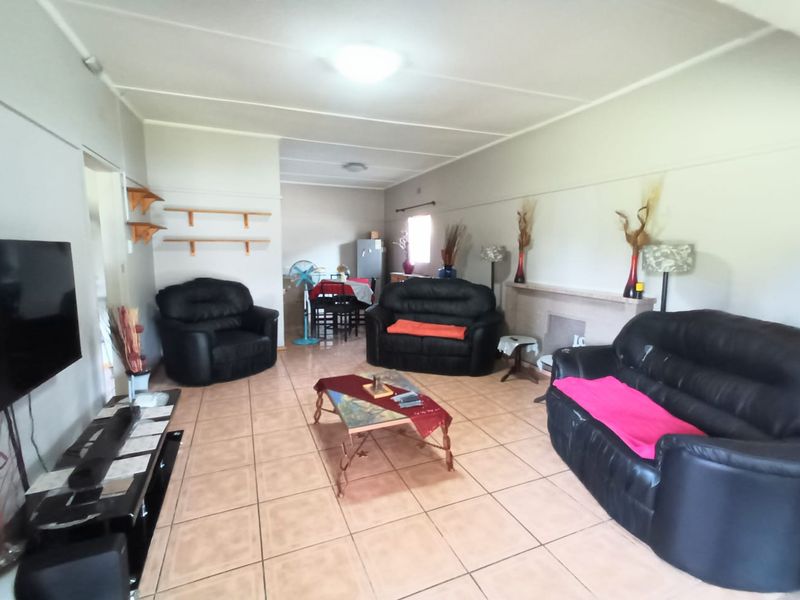 Ideal house for a 1st time home buyer in CE1! - Photo 8
