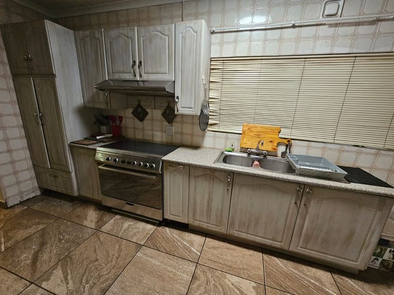 Beautiful face-brick townhouse for sale in Three Rivers - Photo 8