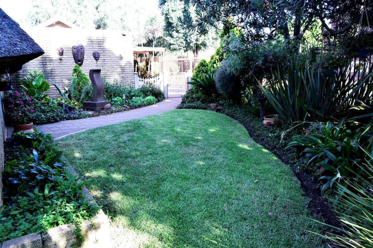 Entertainers dream home in Vaalpark - Photo 3