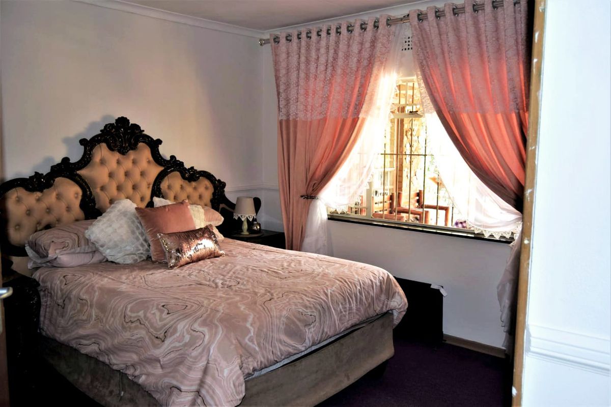 Entertainers dream home in Vaalpark - Photo 5