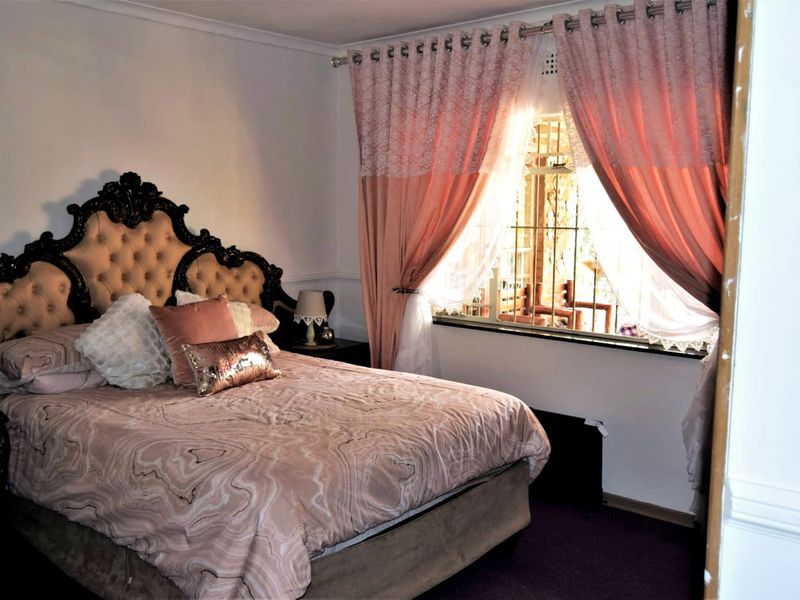 Entertainers dream home in Vaalpark - Photo 5