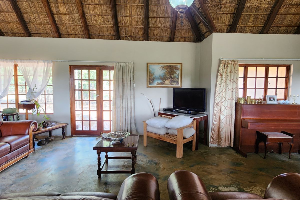 Smallholding for Sale in Myngenoegen – Income Generating Opportunity - Photo 4