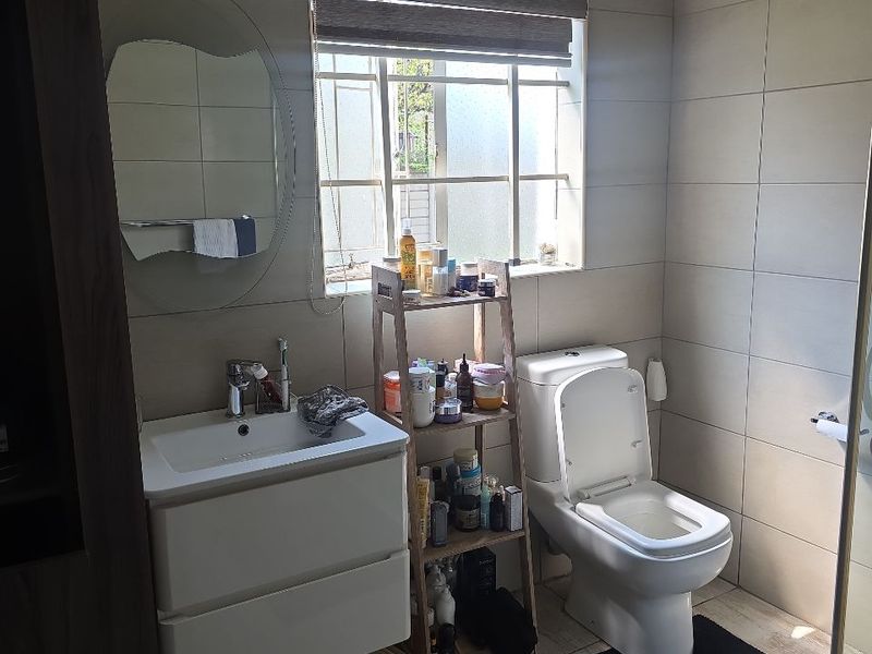 Three bedroom house to rent in SE 6, Vanderbijlpark - Photo 8