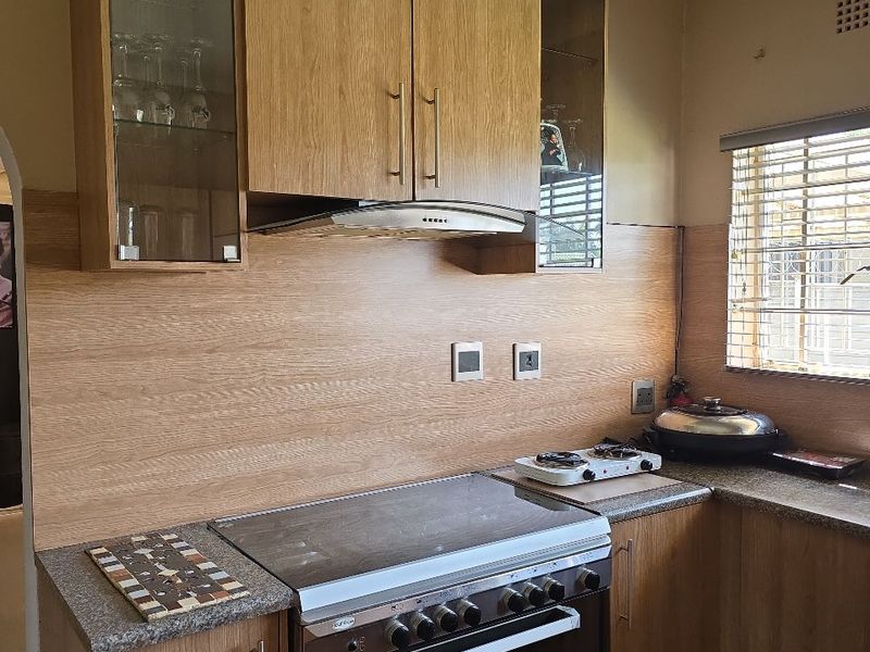 Three bedroom house to rent in SE 6, Vanderbijlpark - Photo 5