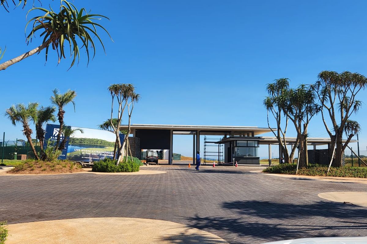 Experience the ultimate in luxury living at West Avenue. - Photo 4