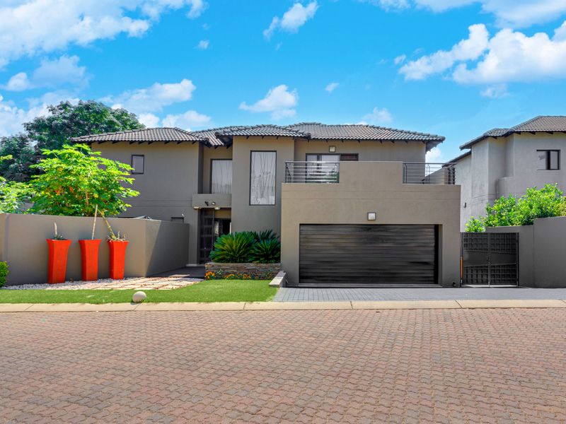 4 Bedroom Modern Home in Beverley - Photo 2