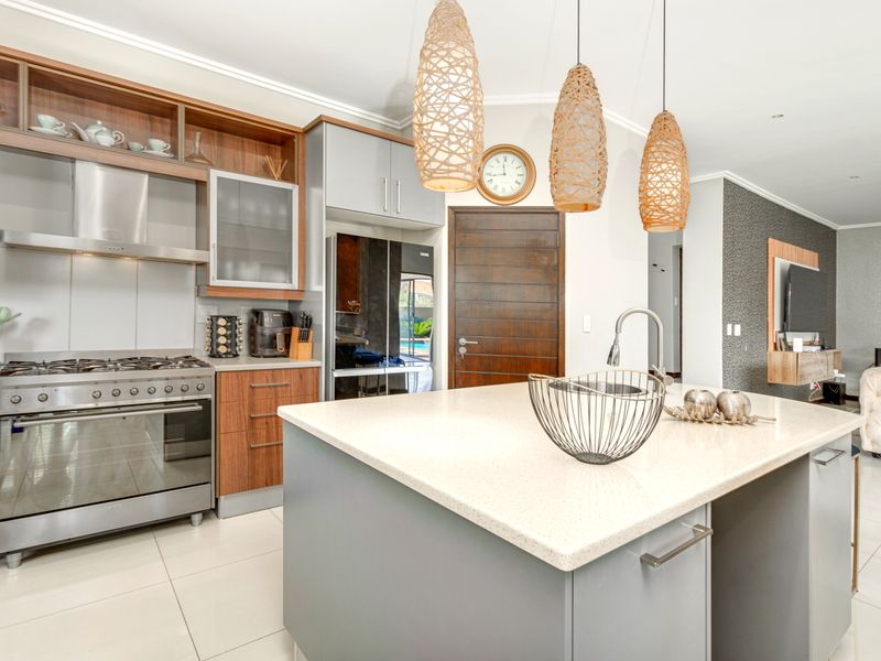 4 Bedroom Modern Home in Beverley - Photo 3