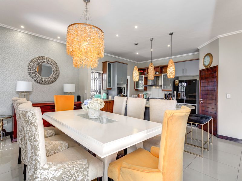 4 Bedroom Modern Home in Beverley - Photo 7