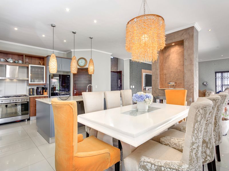 4 Bedroom Modern Home in Beverley - Photo 8