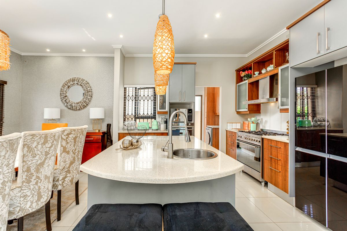 4 Bedroom Modern Home in Beverley - Photo 4