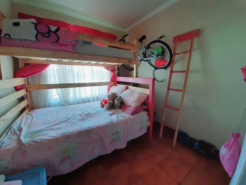 Two bedroom townhouse in Vaalpark - Photo 10