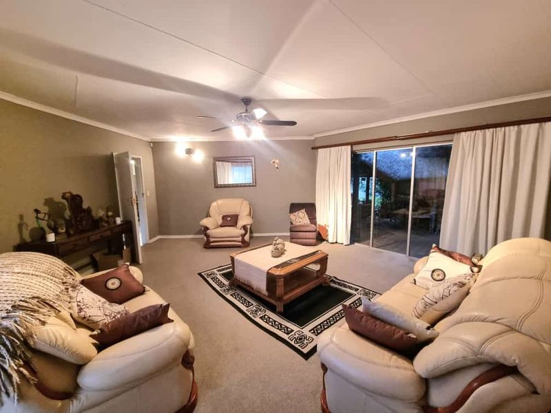 Nestled in a beautiful part of SE 3 Vanderbijlpark. - Photo 10
