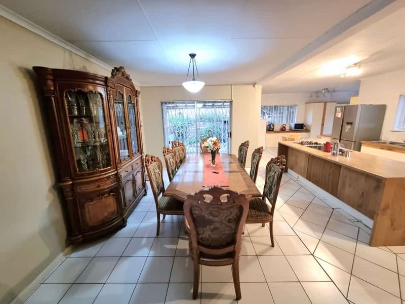 Nestled in a beautiful part of SE 3 Vanderbijlpark. - Photo 7