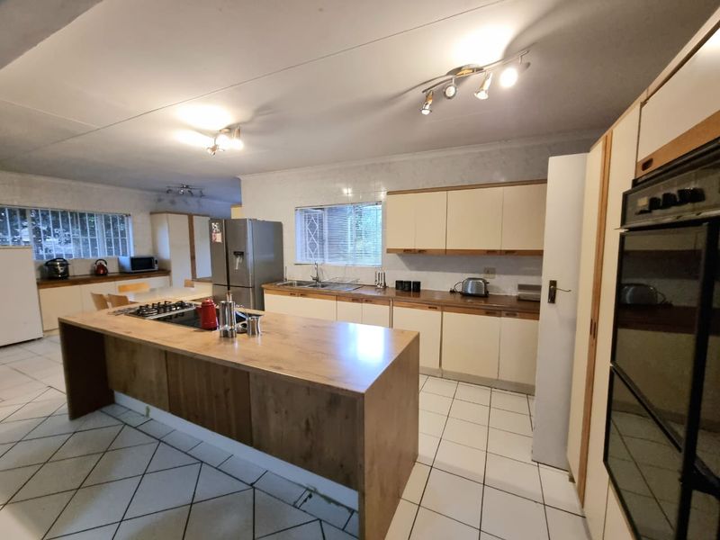 Nestled in a beautiful part of SE 3 Vanderbijlpark. - Photo 5