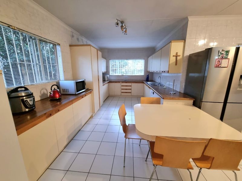 Nestled in a beautiful part of SE 3 Vanderbijlpark. - Photo 6