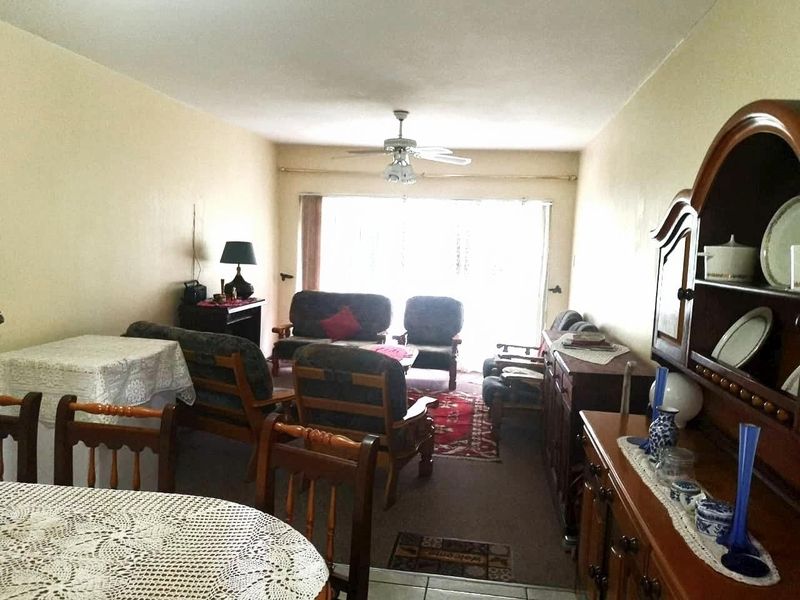 Flat For Sale In Sasolburg - Photo 2