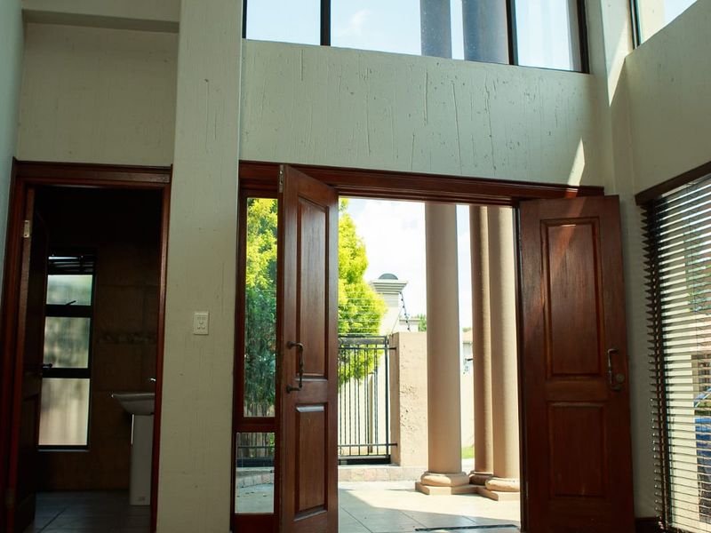 Exquisite Double-Storey Family Home in a Secure Estate - Photo 5