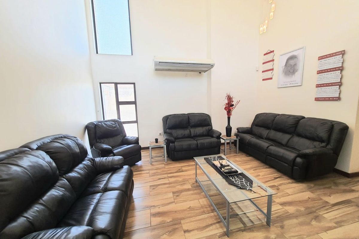 Millionaires Bend Property Can Be Yours Today For An Unbelievable Price - Photo 3