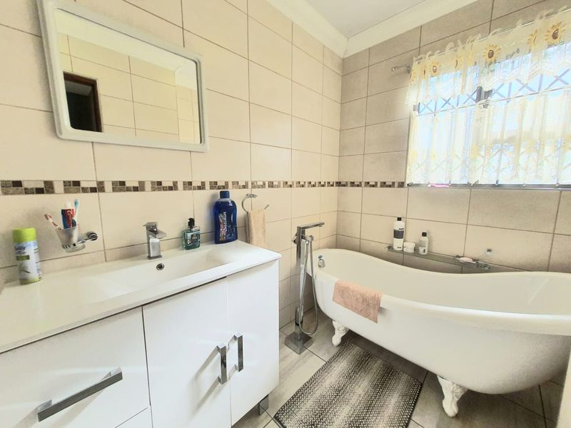 Millionaires Bend Property Can Be Yours Today For An Unbelievable Price - Photo 10