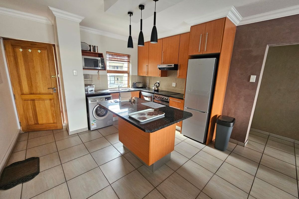 FOR SALE: Absolutely Stunning Apartment in Exclusive Golf Estate – Vanderbijlpark - Photo 4