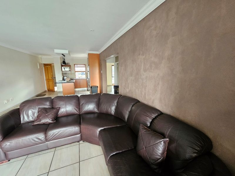 FOR SALE: Absolutely Stunning Apartment in Exclusive Golf Estate – Vanderbijlpark - Photo 8