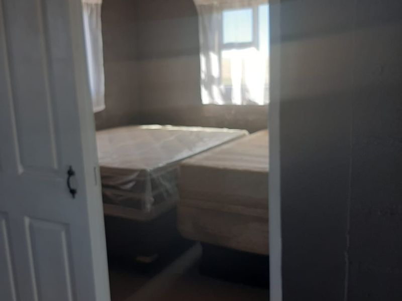 24.5 Hectare Waterfront Farm for Sale on the Banks of the Vaal Dam featuring: - Photo 5