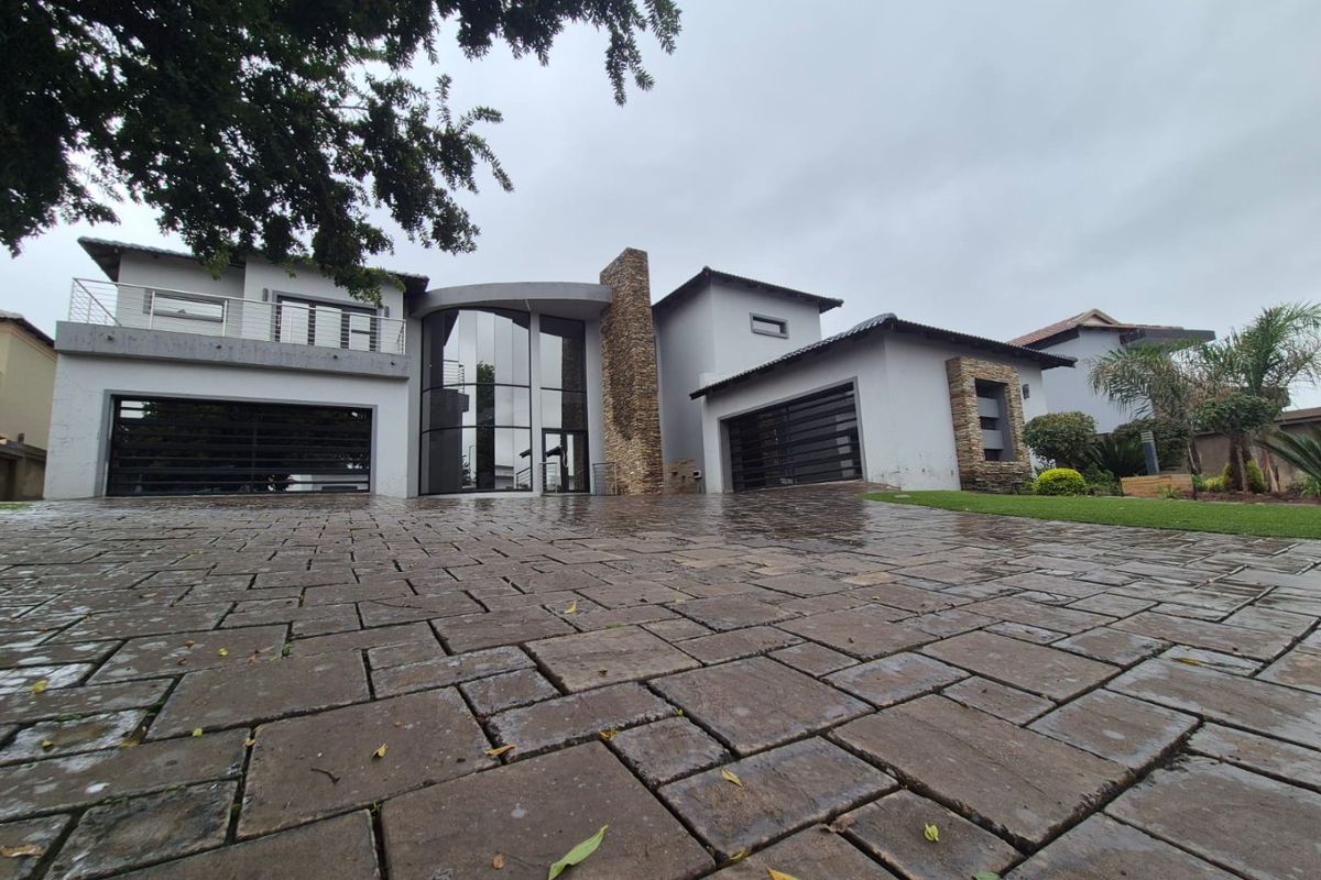 Sophisticated Estate Living in the Heart of Helderwyk - Photo 5