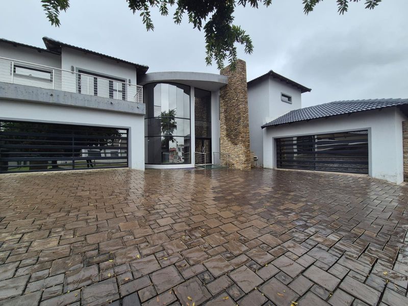 Sophisticated Estate Living in the Heart of Helderwyk - Photo 2