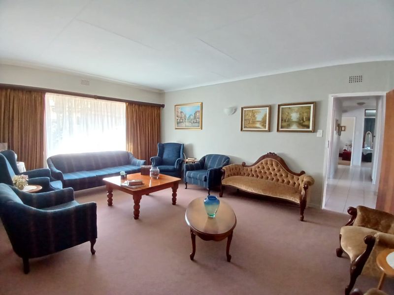 Move-in ready family house for sale in Vaalpark walking distance to schools and shopping center - Photo 7