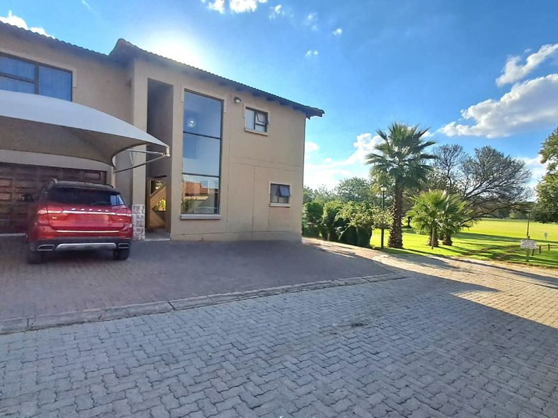 BEAUTIFUL HOME IN SECURE ESTATE! - Photo 7