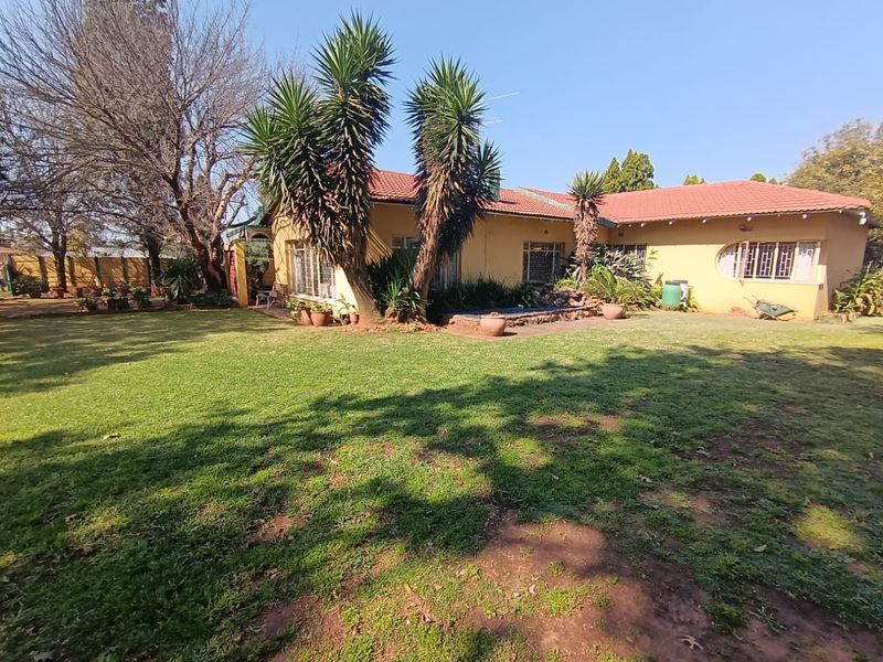 Charming 4-Bedroom Family Home in Dalview – Endless Potential! - Photo 5