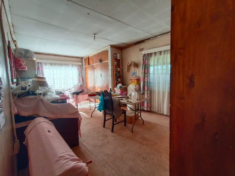 !Spacious Plot Up For Sale!  !This Plot gives you around 2.2HA and a Strong BOREHOLE! - Photo 10